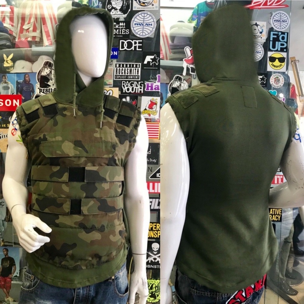 Men’s camouflage sleeveless hoodie